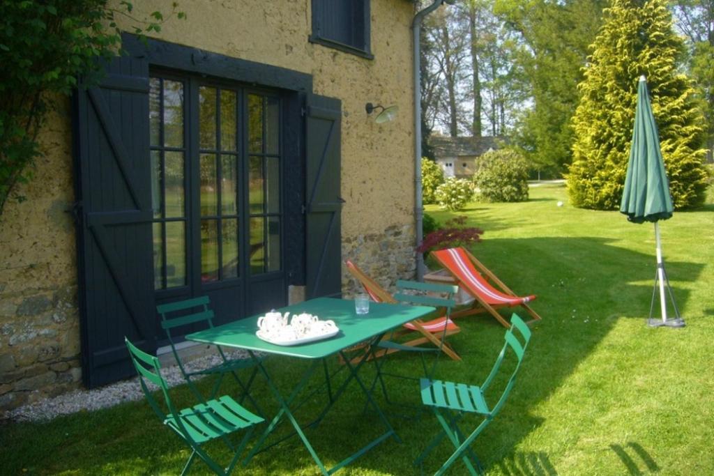Maison D'Hotes Les Escures Acigné 外观 照片